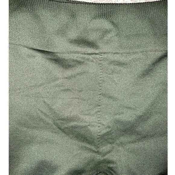 Fabletics Mid-Rise Seamless Rib 7/8 leggings size M - Picture 4 of 5